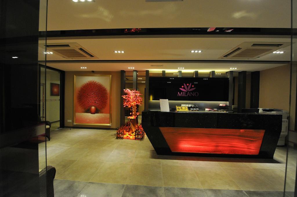 Milano Hotel Келуанг Екстериор снимка